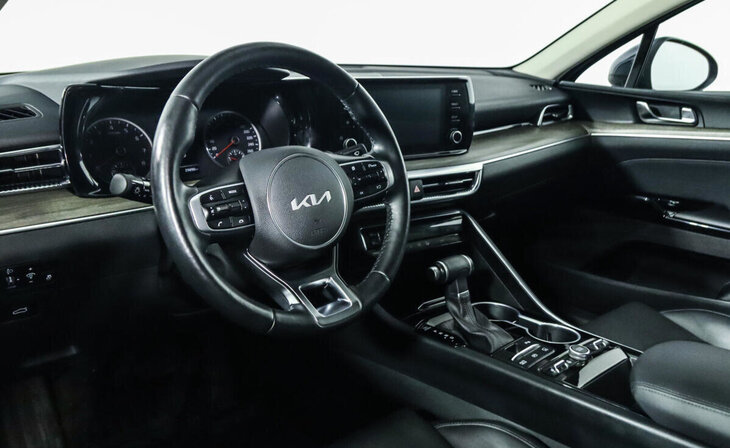 Kia K5 - Фото 8