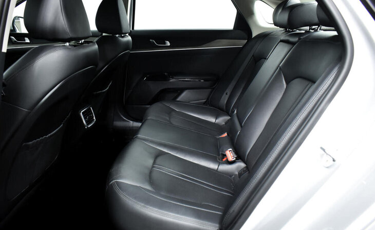 Kia K5 - Фото 12