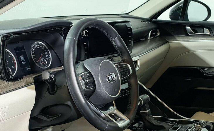 Kia K5 - Фото 8