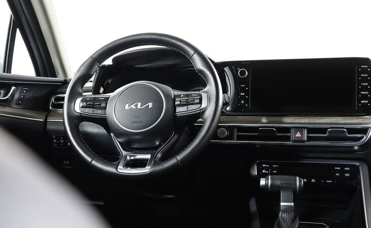 Kia K5 - Фото 11