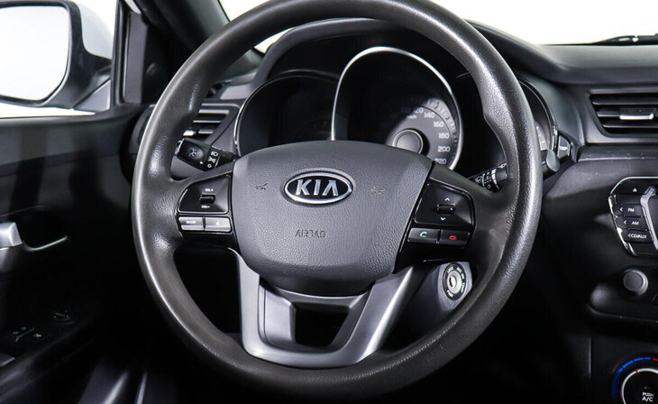 Kia Rio - Фото 12