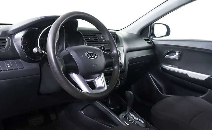 Kia Rio - Фото 9