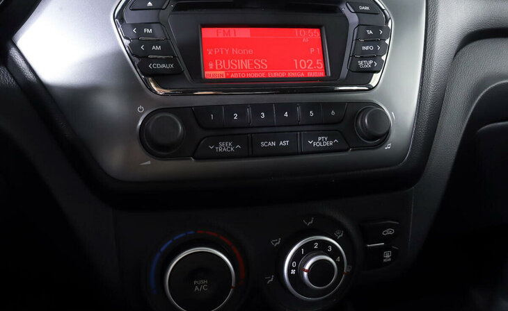 Kia Rio - Фото 13