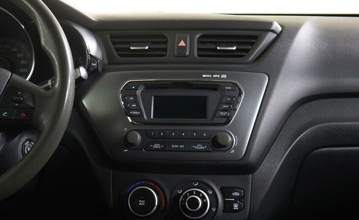 Kia Rio - Фото 10