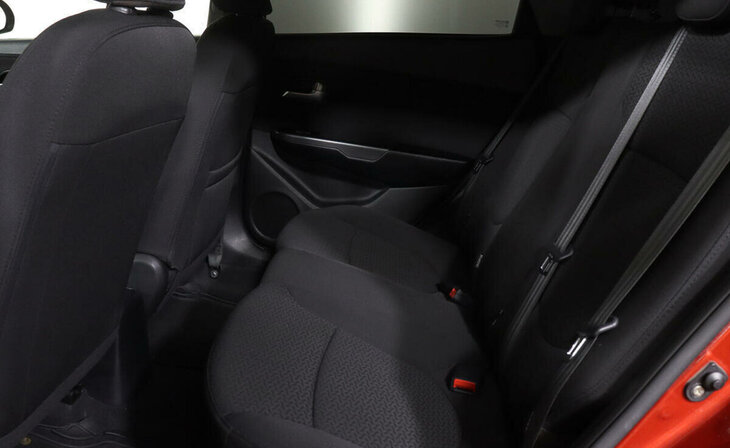 Kia Rio - Фото 12