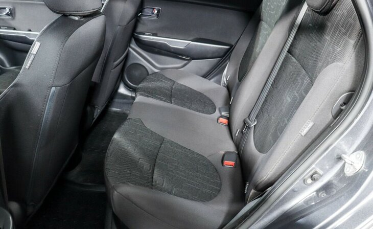 Kia Rio - Фото 12