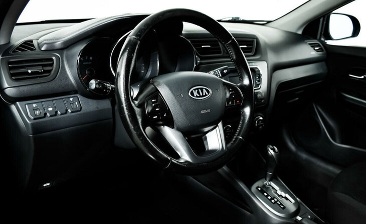 Kia Rio - Фото 7