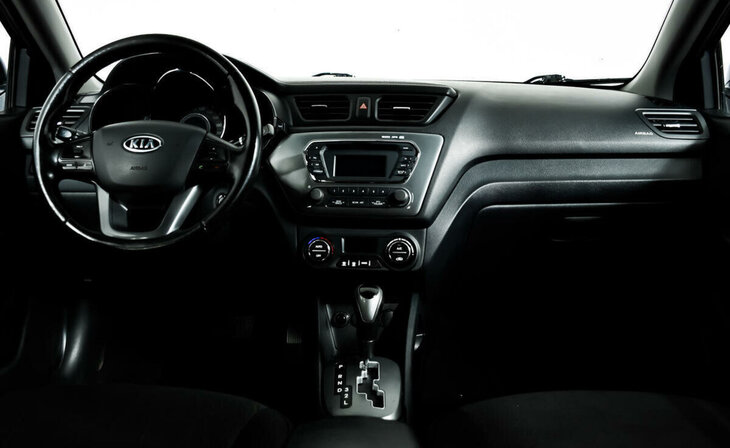 Kia Rio - Фото 8