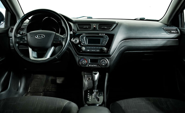 Kia Rio - Фото 9