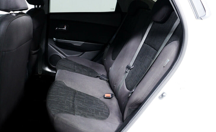 Kia Rio - Фото 9