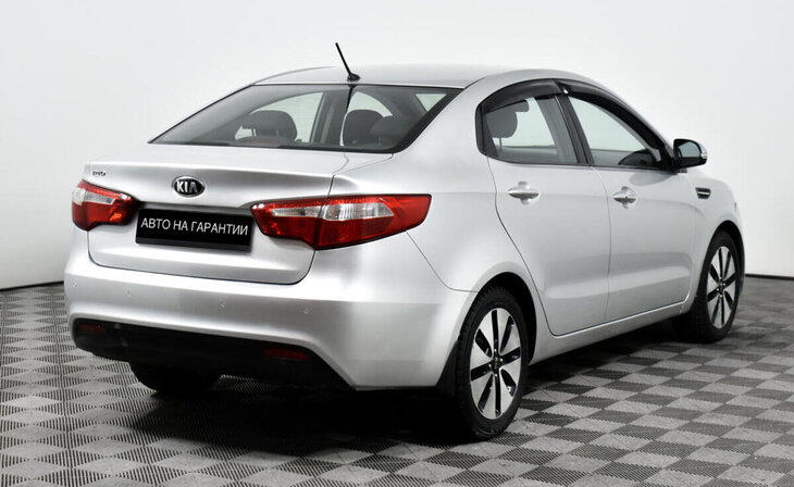 Kia Rio - Фото 4