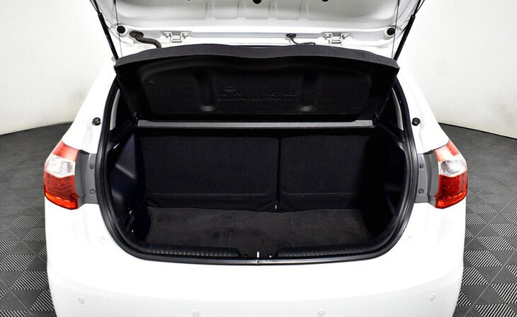 Kia Rio - Фото 12