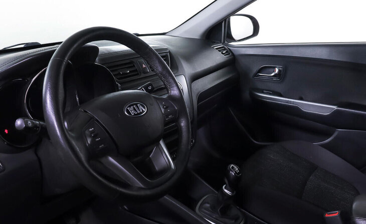 Kia Rio - Фото 9