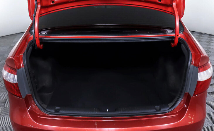 Kia Rio - Фото 16