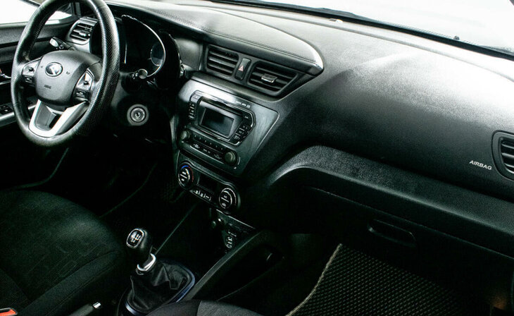 Kia Rio - Фото 4