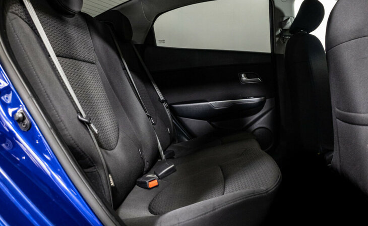 Kia Rio - Фото 14