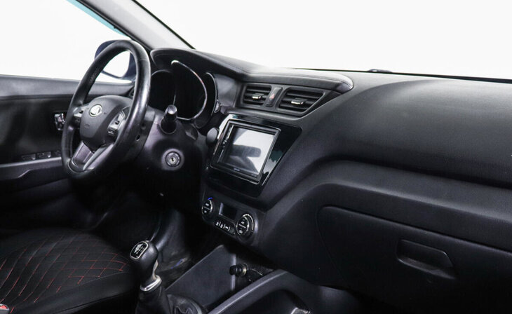 Kia Rio - Фото 4