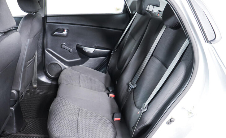 Kia Rio - Фото 12
