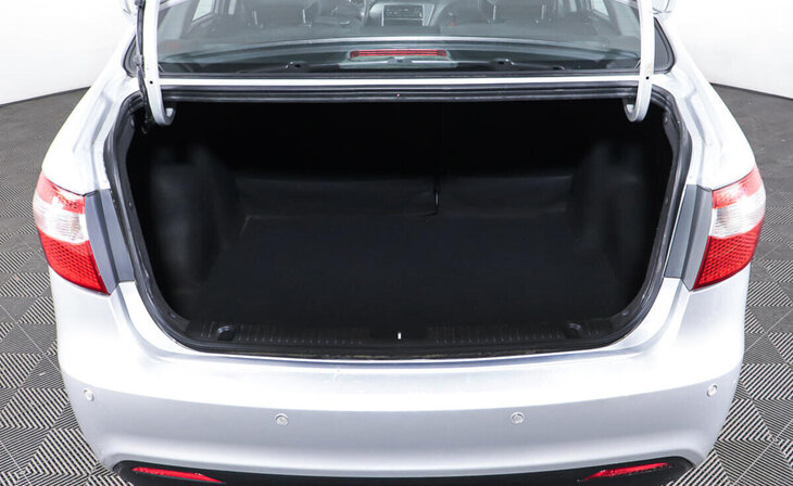 Kia Rio - Фото 13