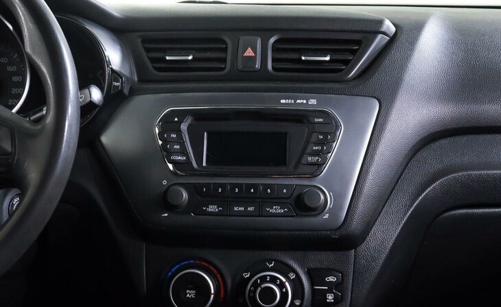 Kia Rio - Фото 10