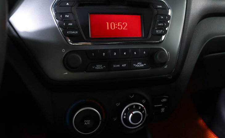 Kia Rio - Фото 11