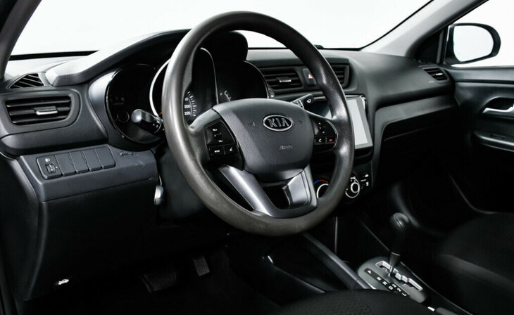 Kia Rio - Фото 8
