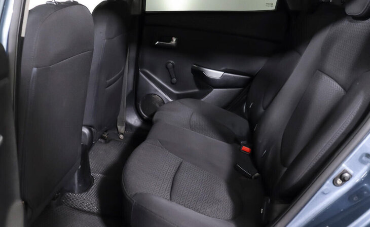 Kia Rio - Фото 16