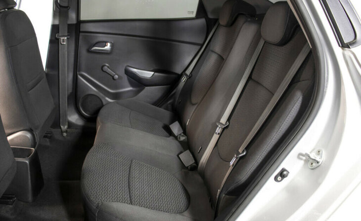 Kia Rio - Фото 12