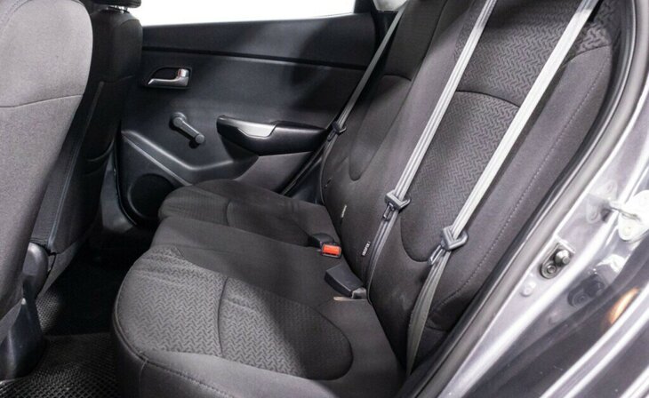 Kia Rio - Фото 9