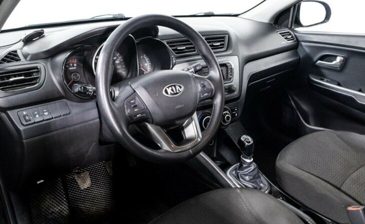 Kia Rio - Фото 6