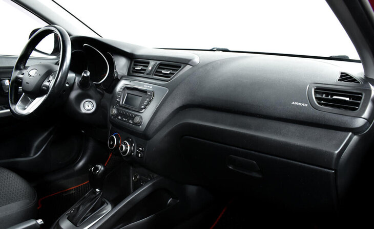 Kia Rio - Фото 6