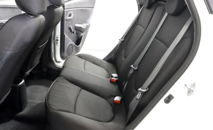 Kia Rio - Фото 11