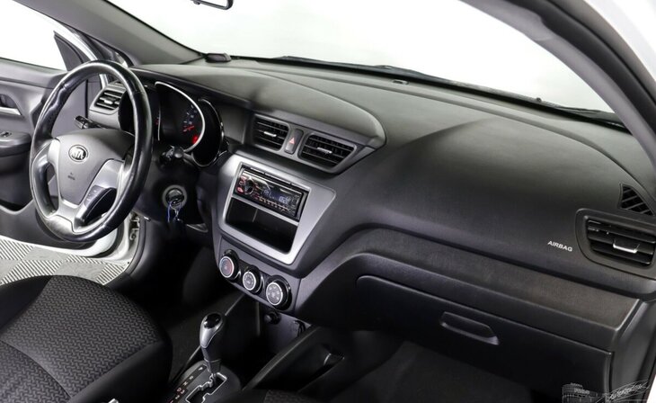 Kia Rio - Фото 6