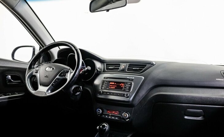 Kia Rio - Фото 4