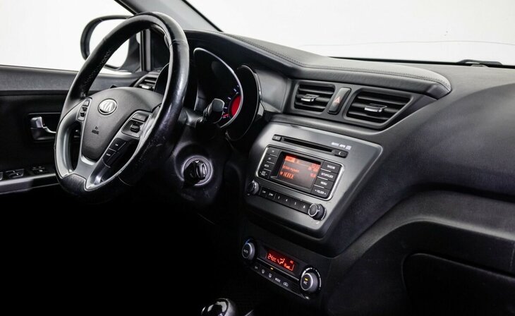 Kia Rio - Фото 5