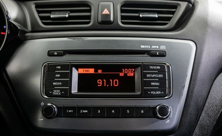 Kia Rio - Фото 7