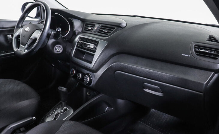 Kia Rio - Фото 4