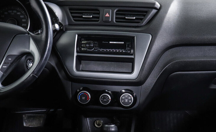 Kia Rio - Фото 7
