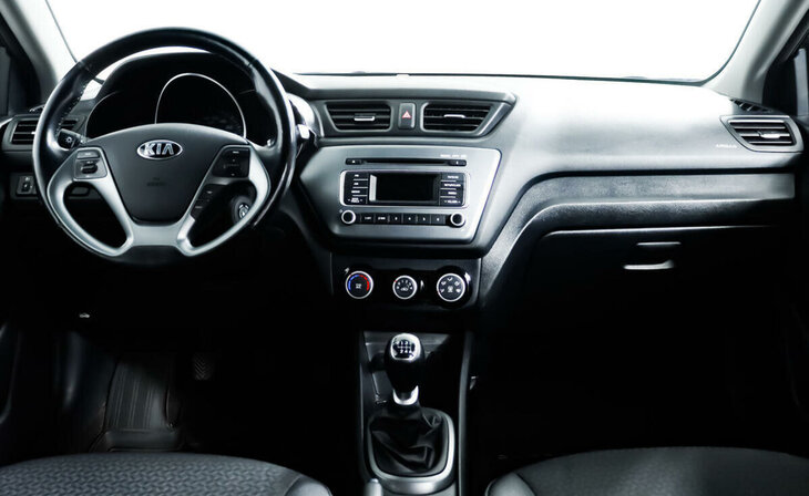 Kia Rio - Фото 8