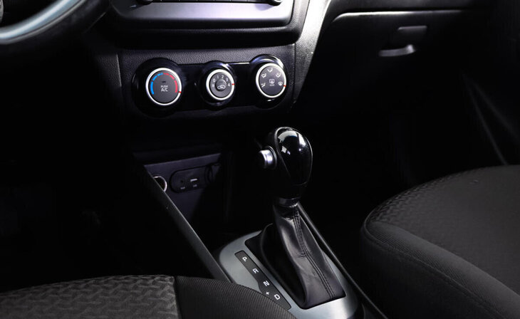 Kia Rio - Фото 7