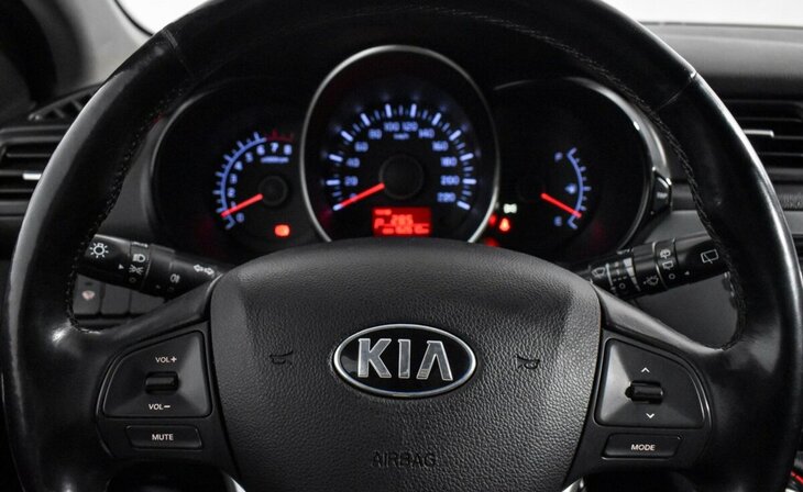 Kia Rio - Фото 10