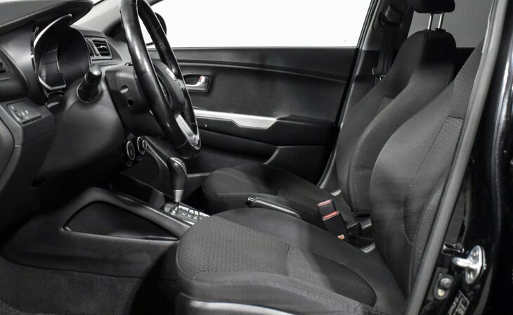 Kia Rio - Фото 6