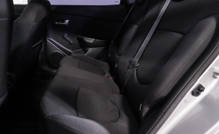 Kia Rio - Фото 9