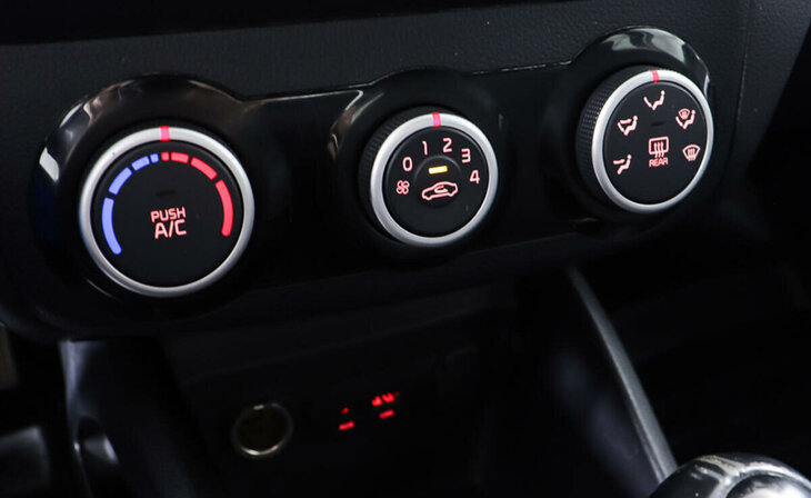 Kia Rio - Фото 13