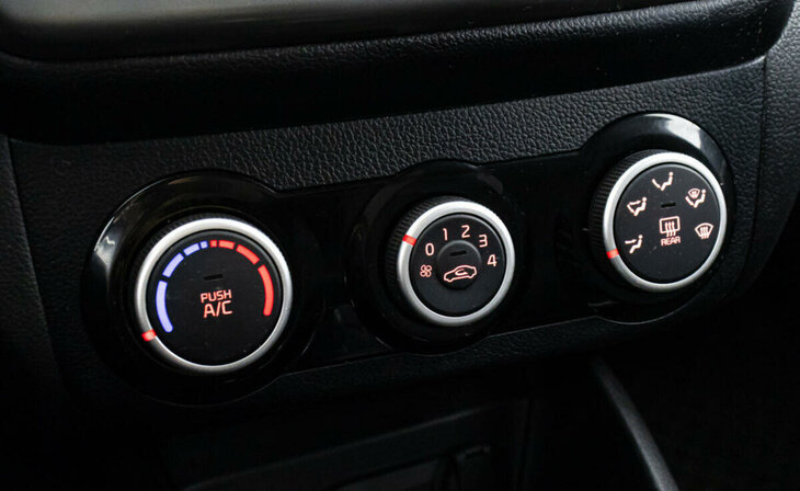 Kia Rio - Фото 8