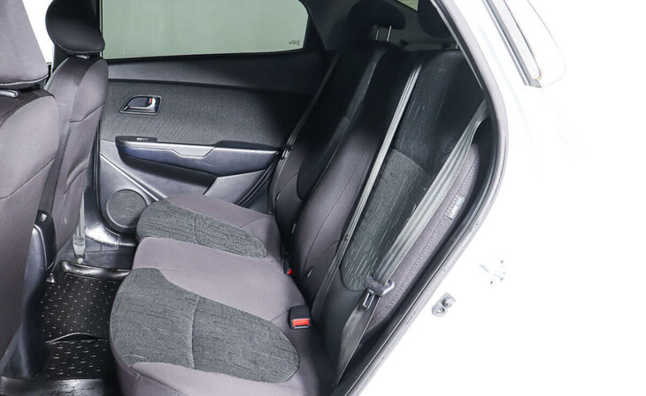 Kia Rio - Фото 17