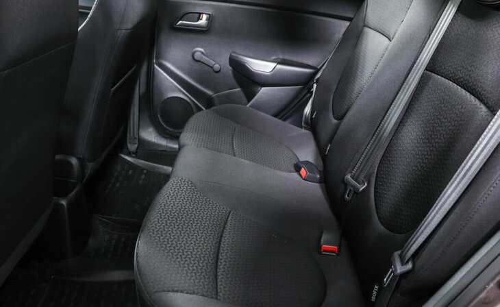 Kia Rio - Фото 10
