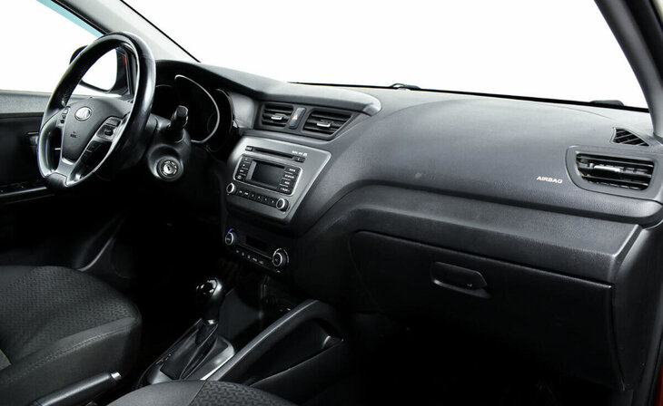 Kia Rio - Фото 4