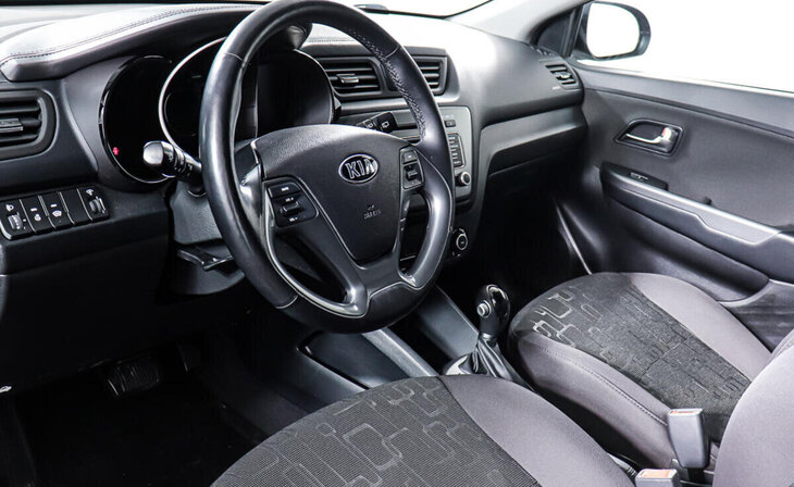 Kia Rio - Фото 10