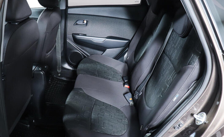 Kia Rio - Фото 15